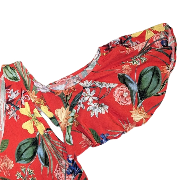 🍂 3/$15 - NWOT Karen Kane Lifestyle Ruffle Sleeve Floral Top, Size Small Petite - Picture 4 of 5